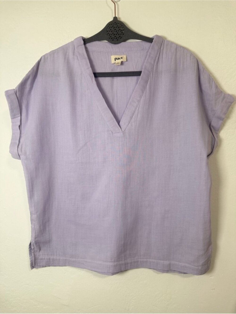 The Coastal Daily Lavender Top M/L